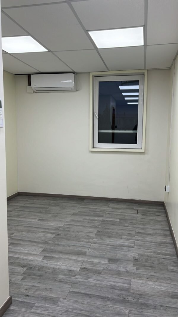 3 ARRIENDO OFICINA