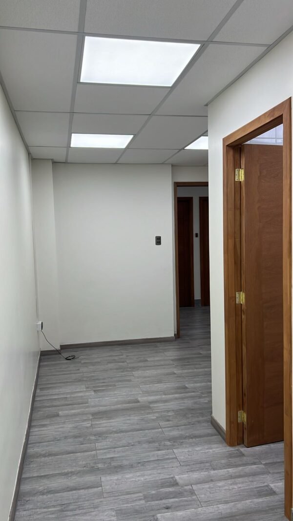 IMG-20240426-WA0004 ARRIENDO OFICINA