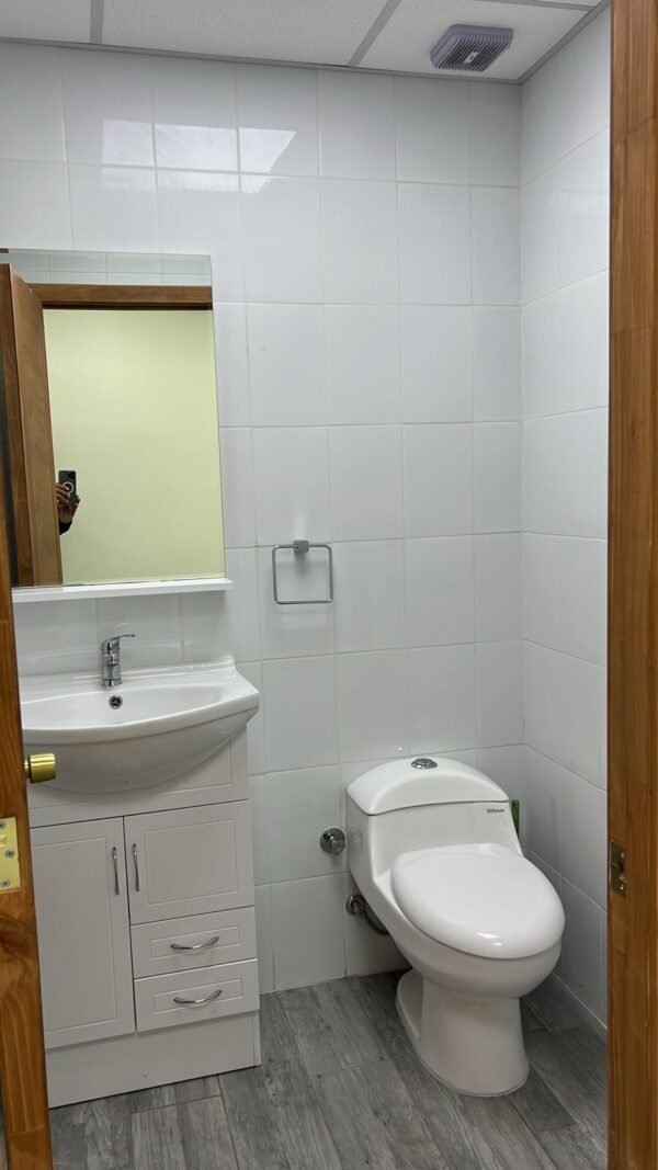 IMG-20240426-WA0006 ARRIENDO OFICINA