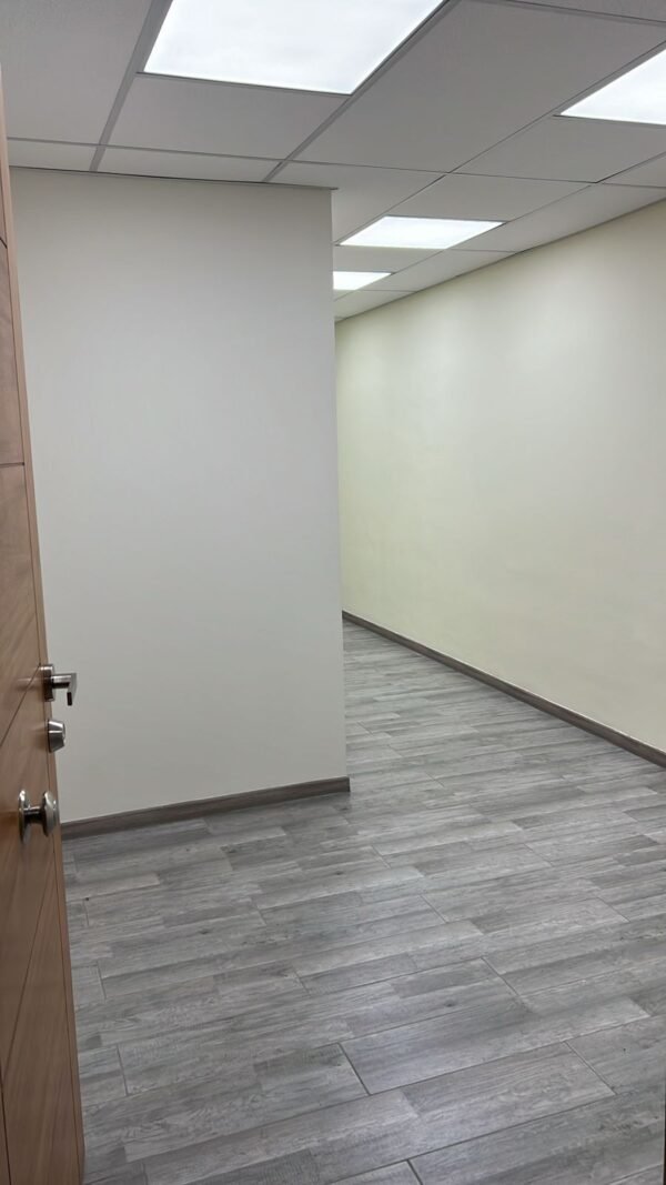 IMG-20240426-WA0008 ARRIENDO OFICINA