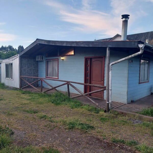 SE VENDE CASA CON CABAÑAS, EN LA UNIÓN