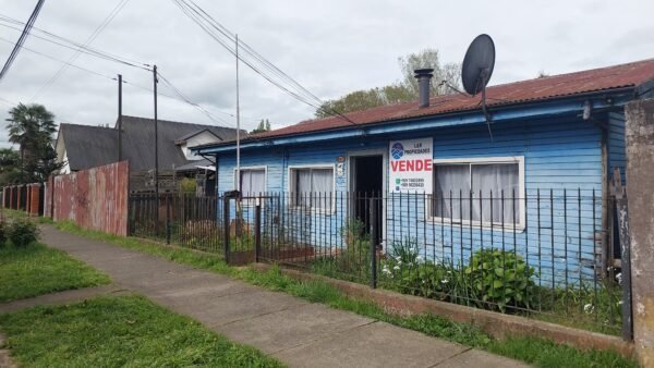 SE VENDE CASA CON DOS CABAÑAS,BARRIO CENTRAL, LA UNION