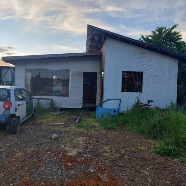 SE VENDE CASA CON CABAÑAS, EN LA UNIÓN
