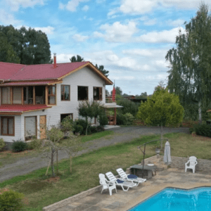 1 Parcela 2,5 Há · Casa 300m² + 3 Casas · Piscina · Ruta 5